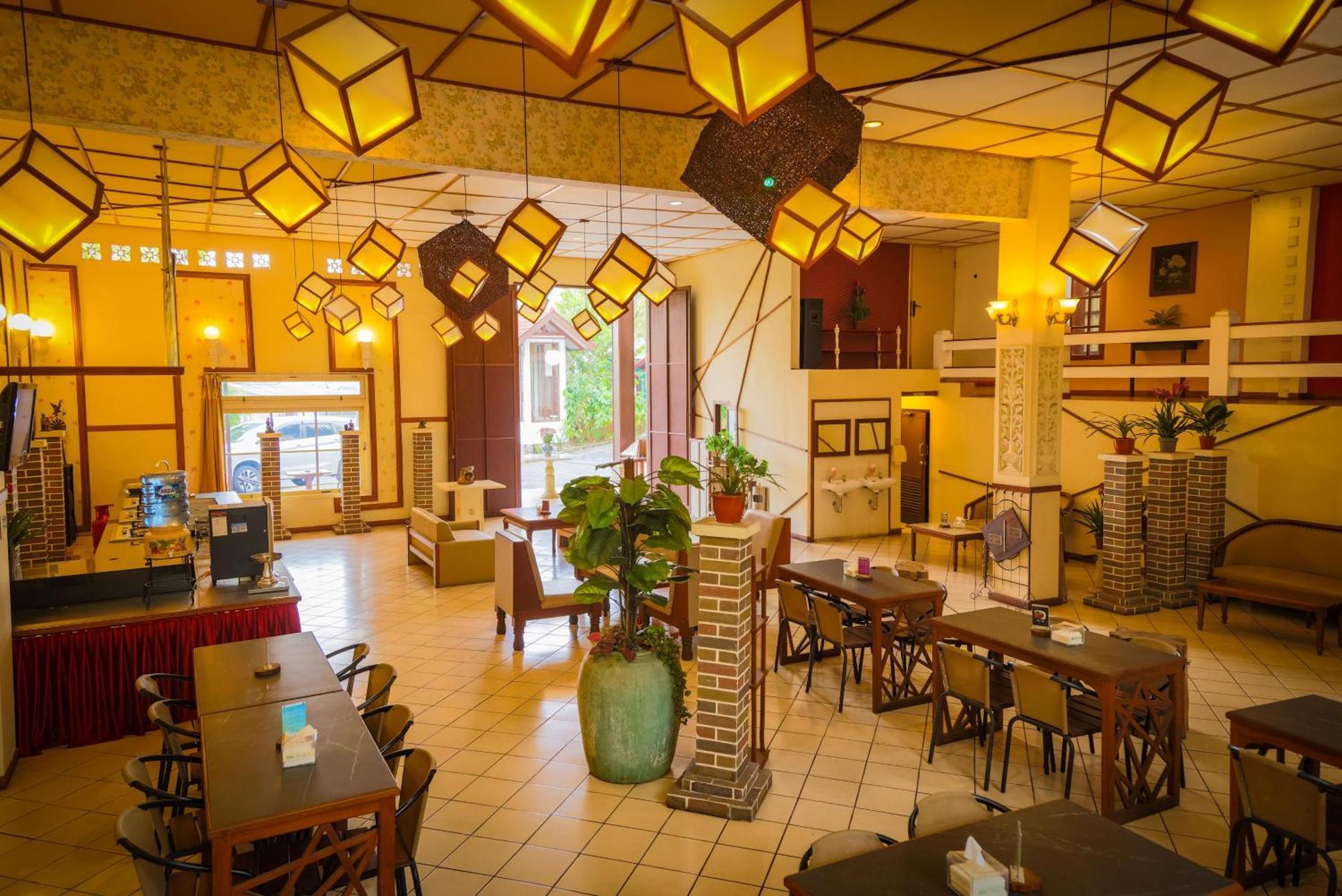 Family Hotel Gradia 2 Batu  Zewnętrze zdjęcie