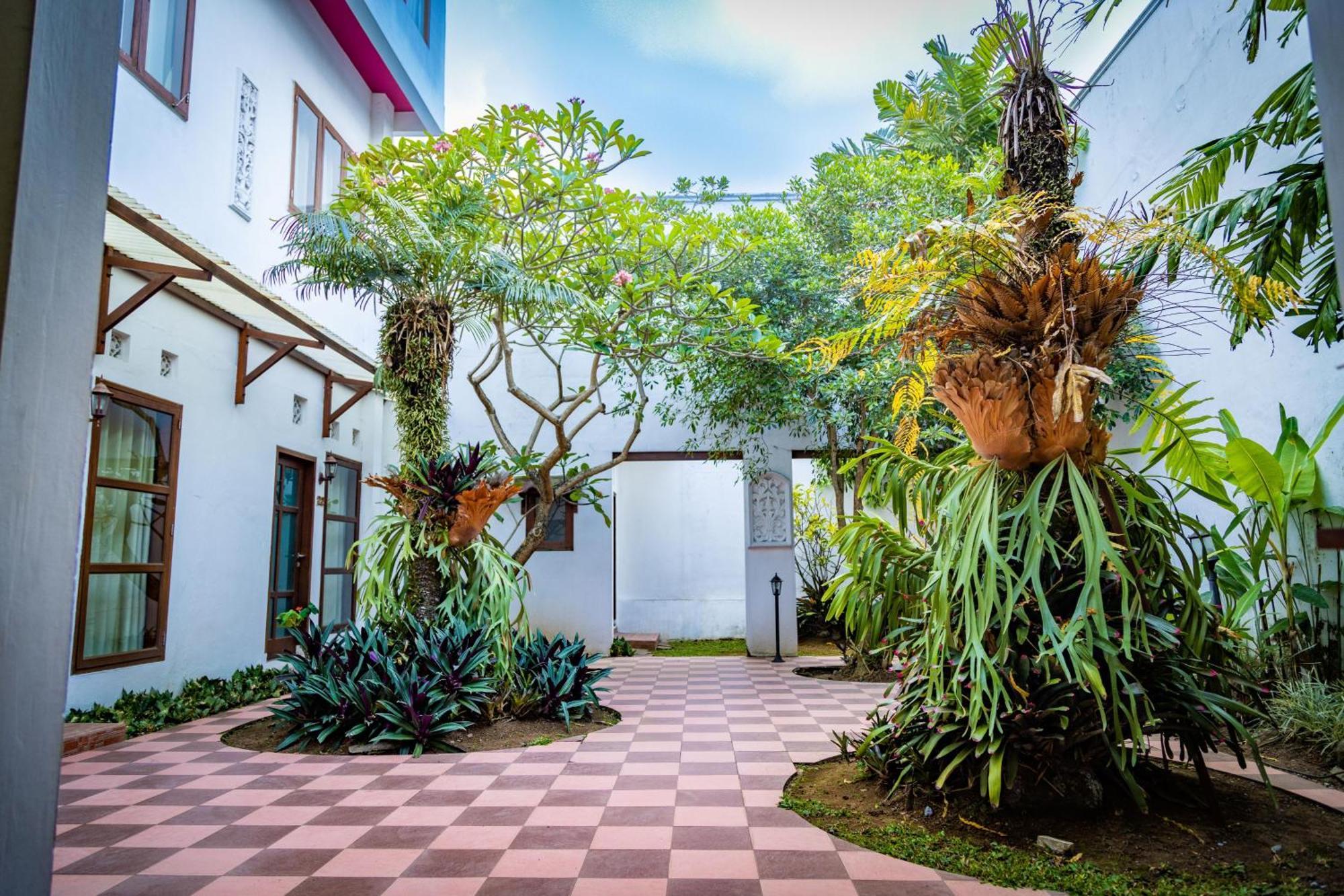 Family Hotel Gradia 2 Batu  Zewnętrze zdjęcie