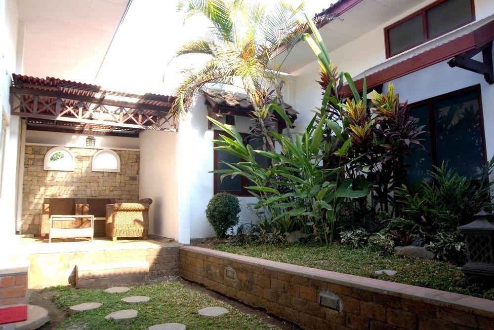 Family Hotel Gradia 2 Batu  Zewnętrze zdjęcie