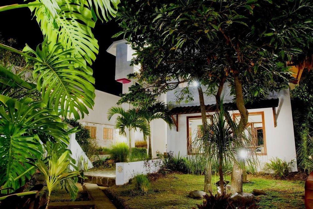 Family Hotel Gradia 2 Batu  Zewnętrze zdjęcie